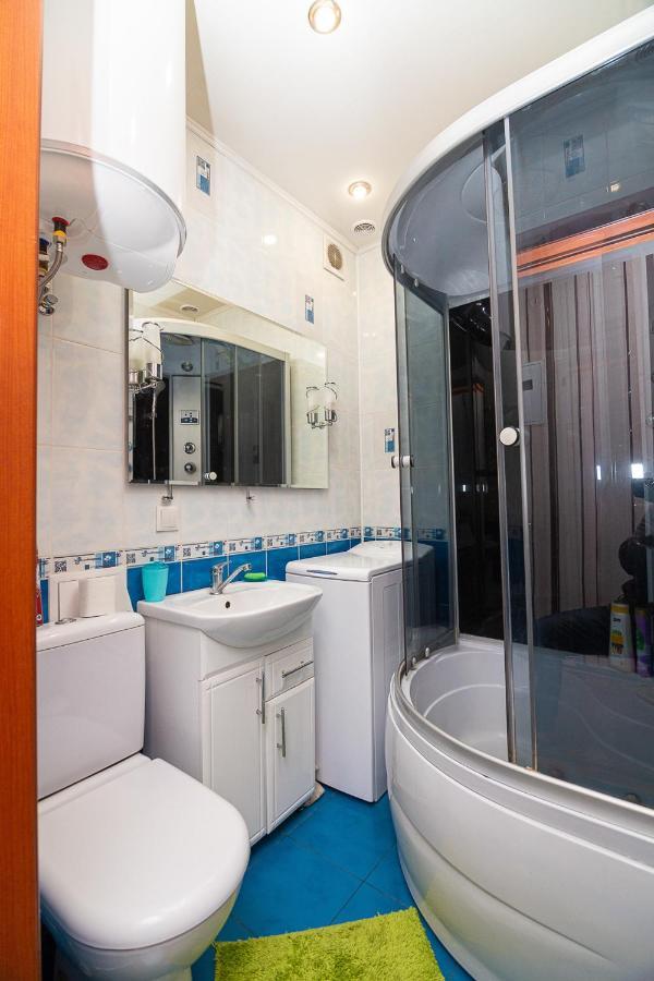 Comfortable Apartments On Hrushevskogo Street Near 16 City Hospital Dnipro Exterior foto