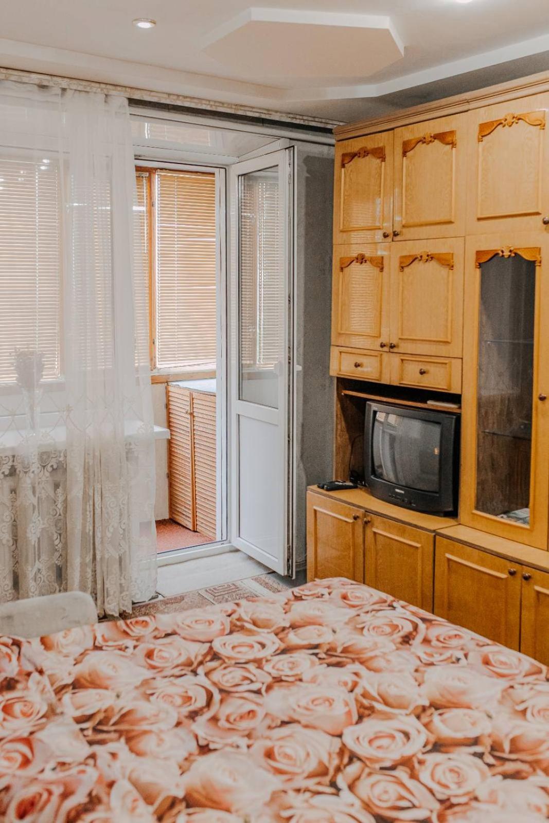 Comfortable Apartments On Hrushevskogo Street Near 16 City Hospital Dnipro Exterior foto